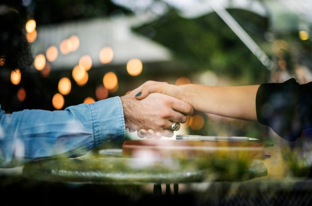 A távirányító elve és az ellenőrzött társaságok