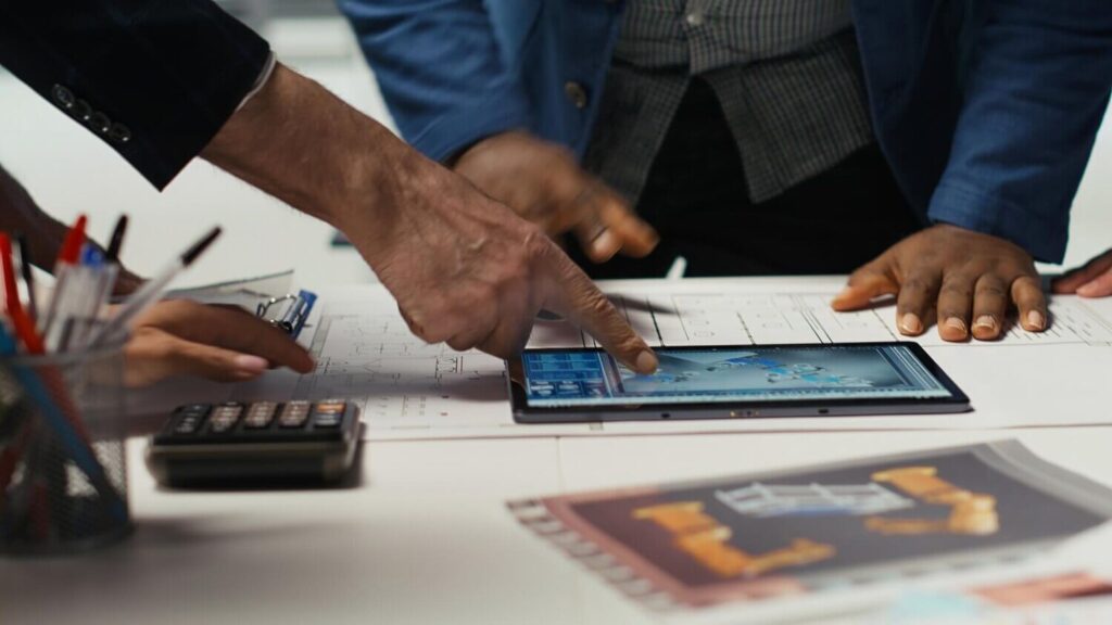 A gép nem izzad amikor dől a tőzsde